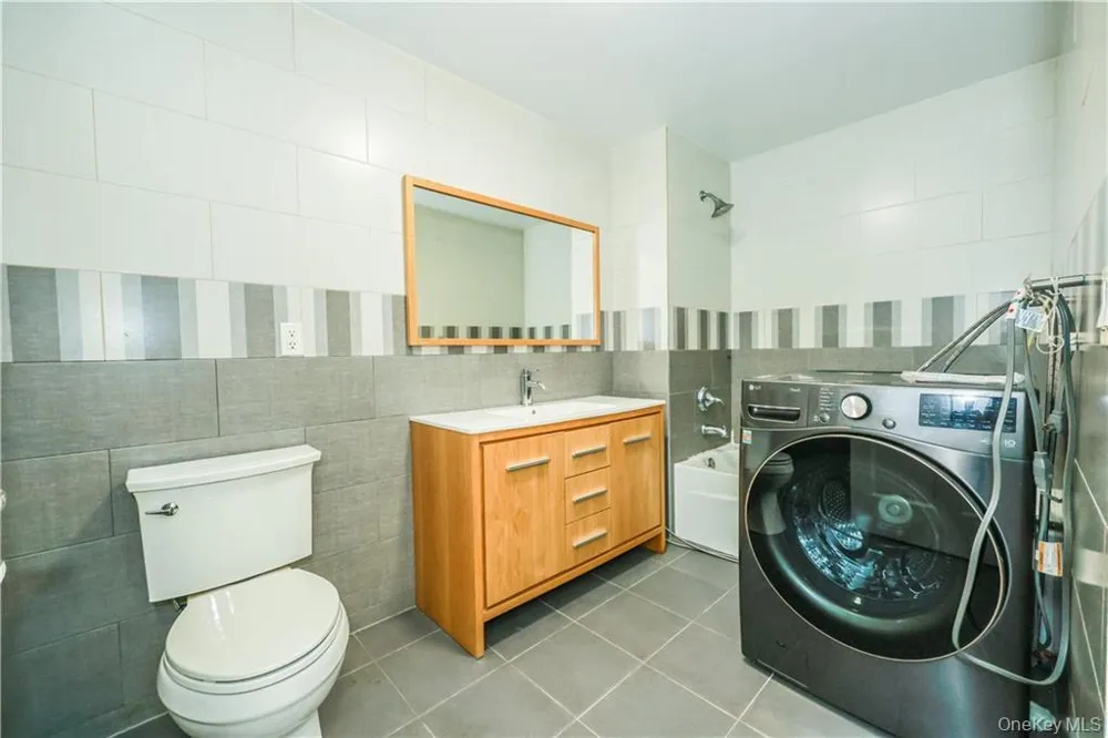 2517 Voorhies Avenue #1C Brooklyn, NY 11235