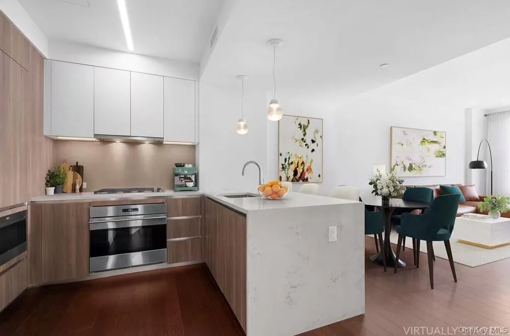 591 3rd Avenue #17A New York (Manhattan), NY 10016