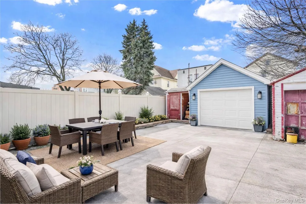 9558 113th Street Richmond Hill S., NY 11419