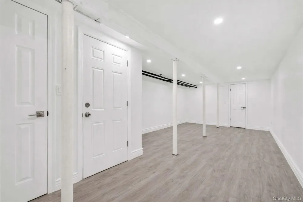 9558 113th Street Richmond Hill S., NY 11419