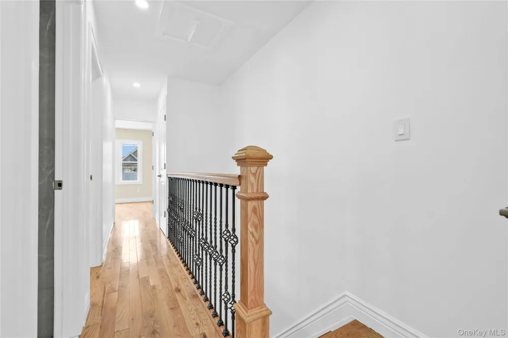 9558 113th Street Richmond Hill S., NY 11419
