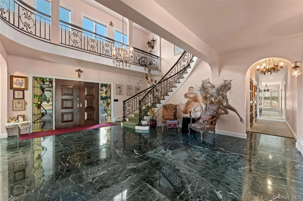 105 Cross Pond Road Pound Ridge, NY 10576