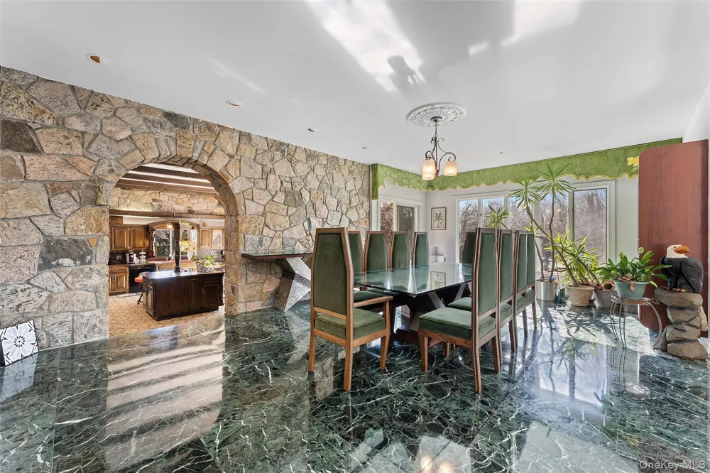 105 Cross Pond Road Pound Ridge, NY 10576