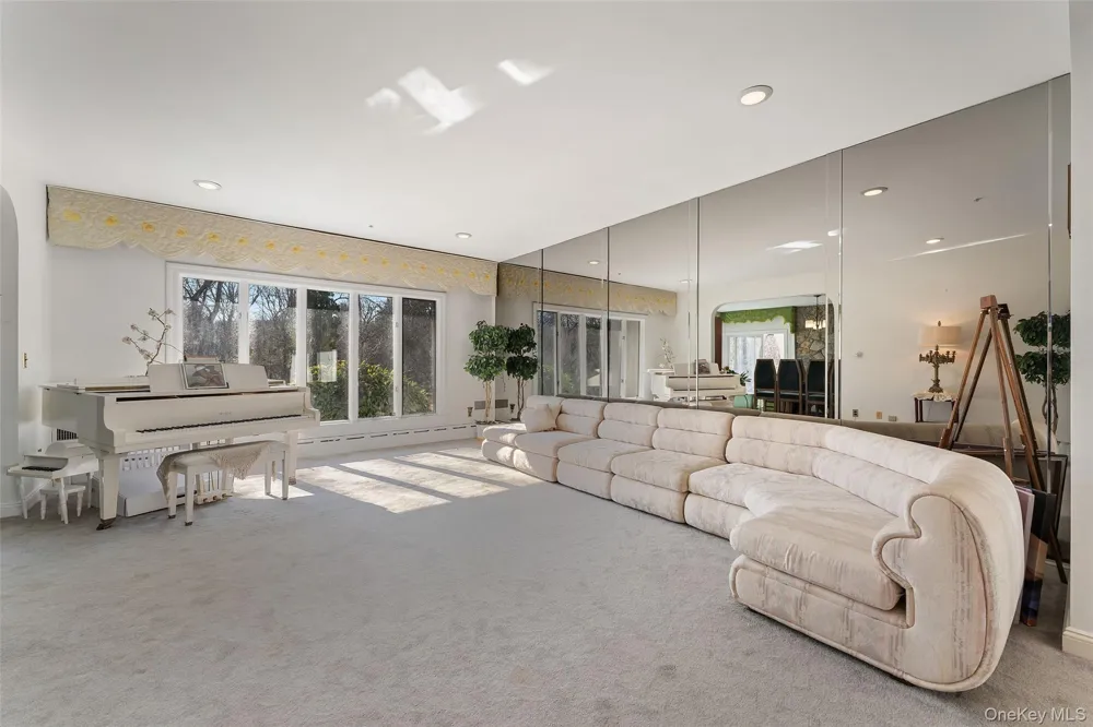 105 Cross Pond Road Pound Ridge, NY 10576