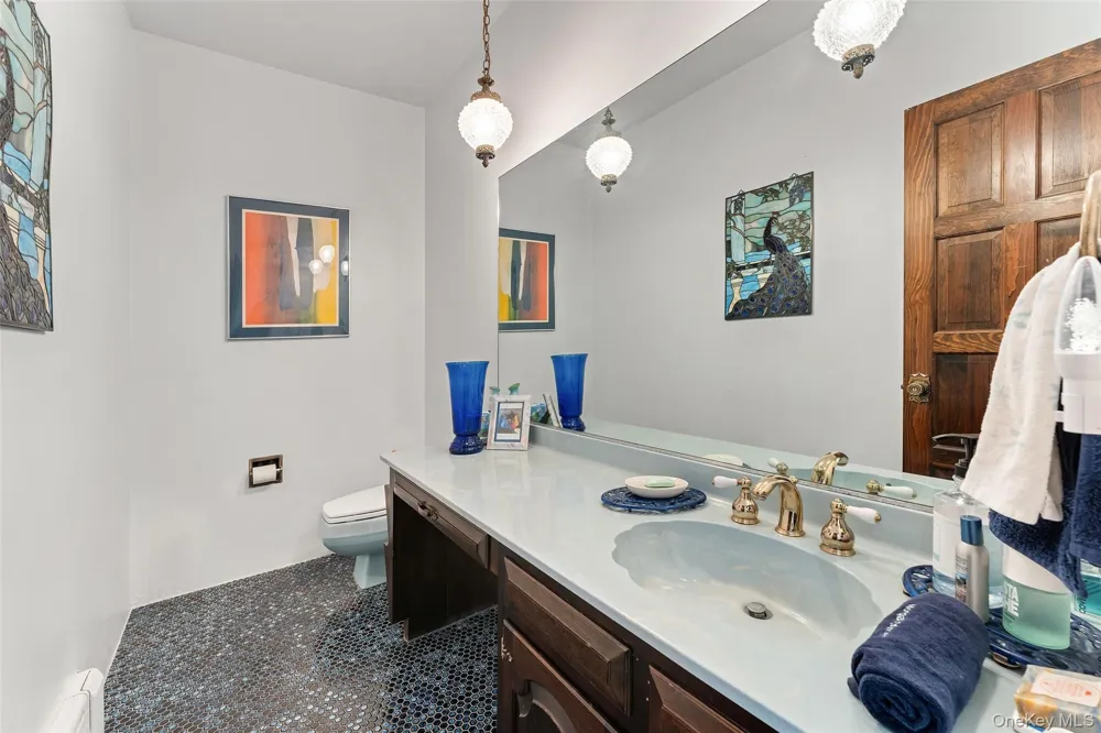 105 Cross Pond Road Pound Ridge, NY 10576