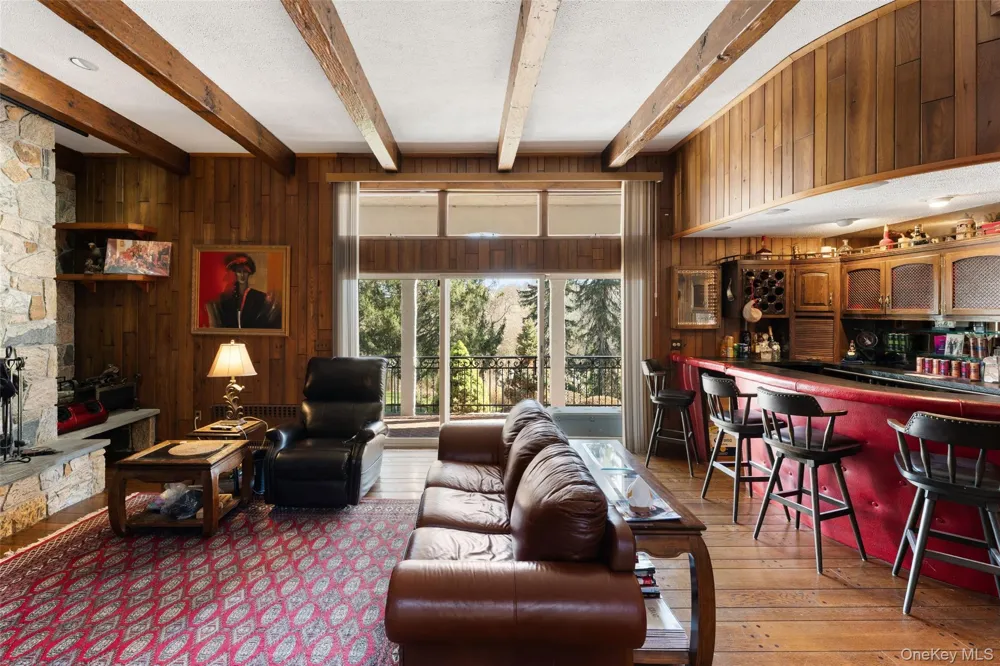105 Cross Pond Road Pound Ridge, NY 10576