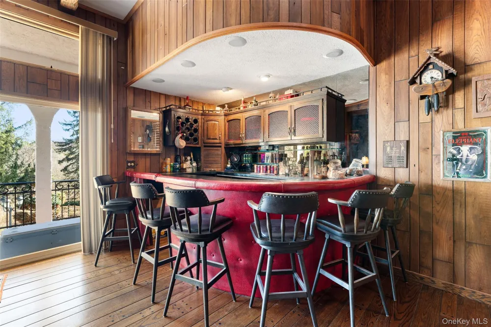 105 Cross Pond Road Pound Ridge, NY 10576