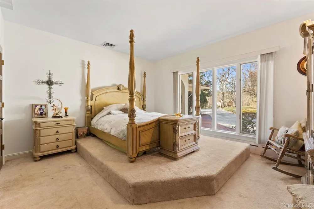105 Cross Pond Road Pound Ridge, NY 10576