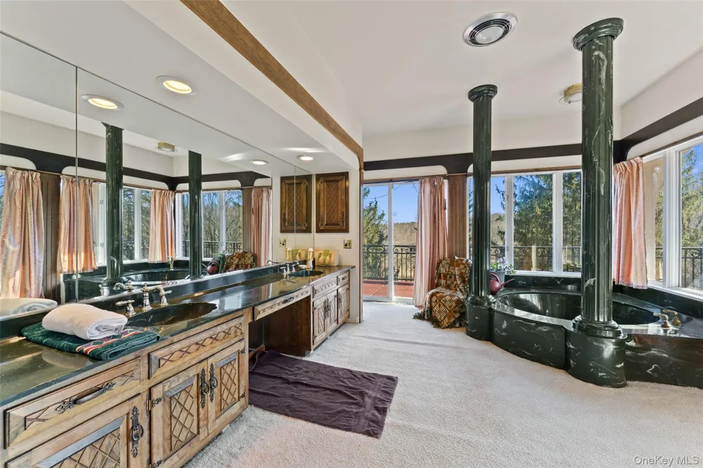 105 Cross Pond Road Pound Ridge, NY 10576