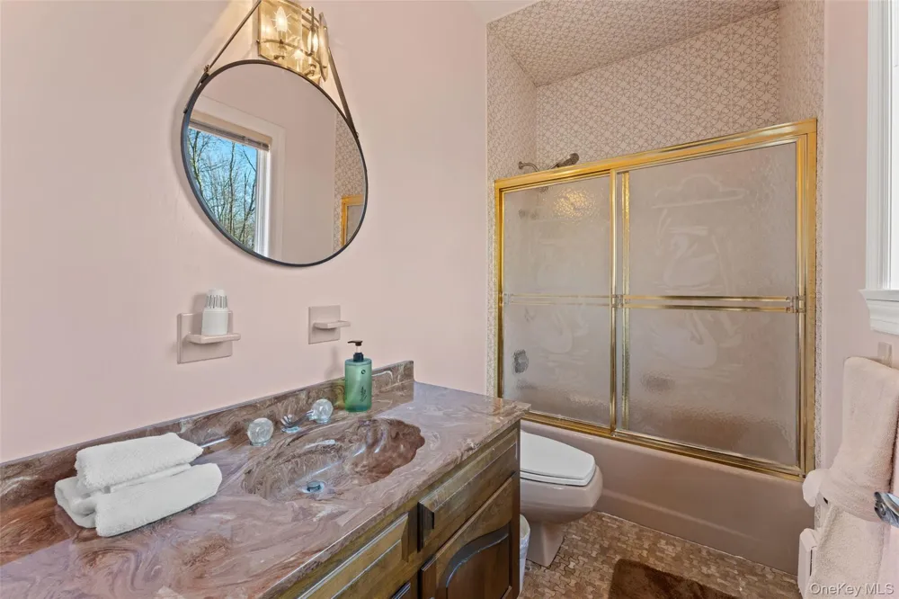 105 Cross Pond Road Pound Ridge, NY 10576