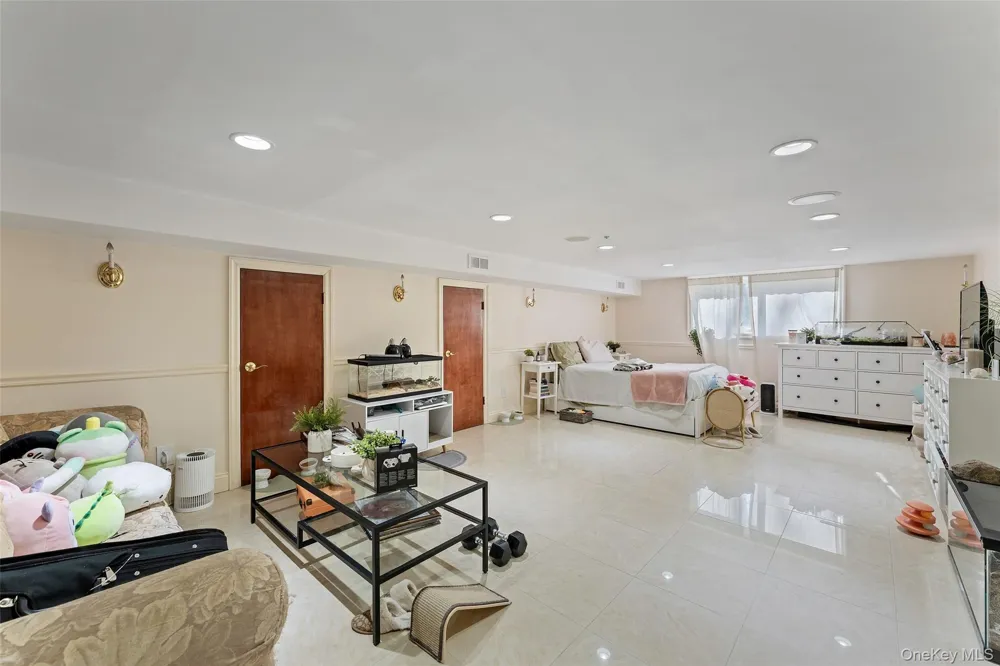 105 Cross Pond Road Pound Ridge, NY 10576