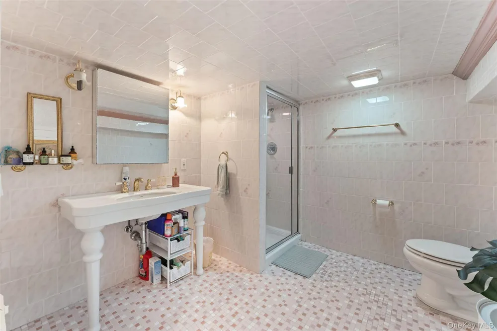105 Cross Pond Road Pound Ridge, NY 10576