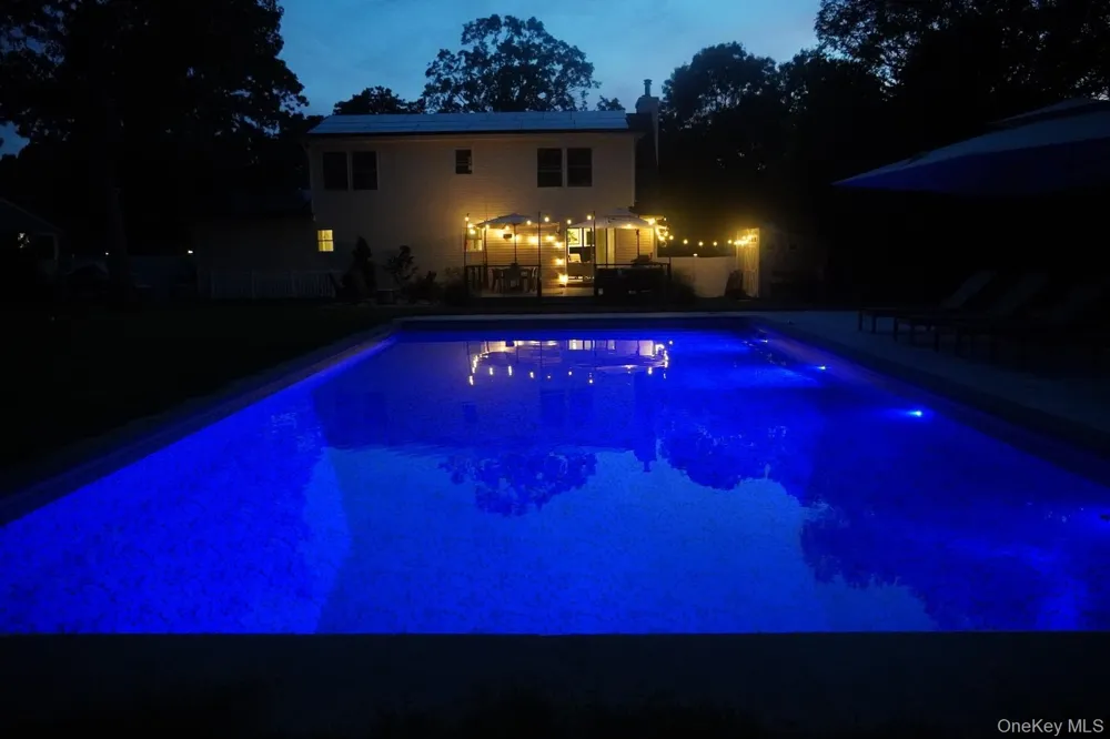 48 Columbine Avenue Hampton Bays, NY 11946