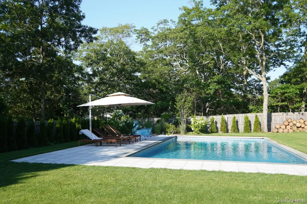 48 Columbine Avenue Hampton Bays, NY 11946