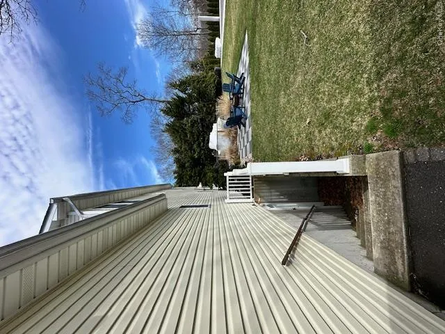 48 Columbine Avenue Hampton Bays, NY 11946