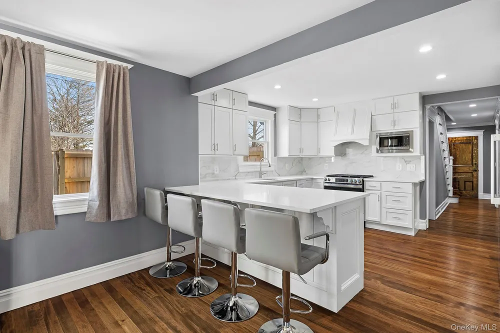 178 Main Road Riverhead, NY 11901