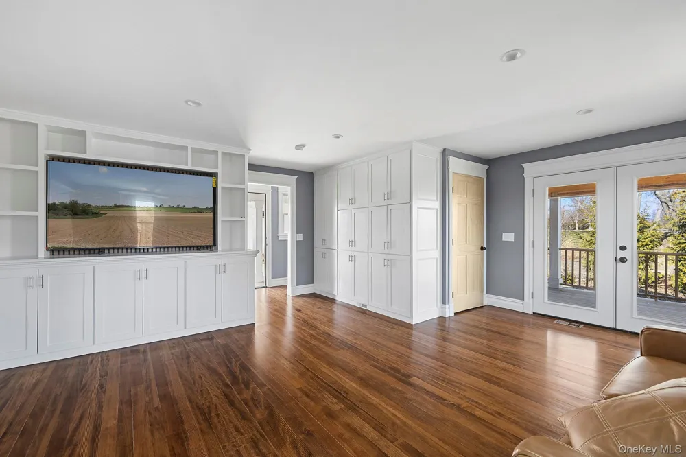 178 Main Road Riverhead, NY 11901
