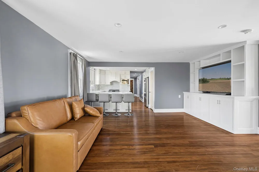178 Main Road Riverhead, NY 11901