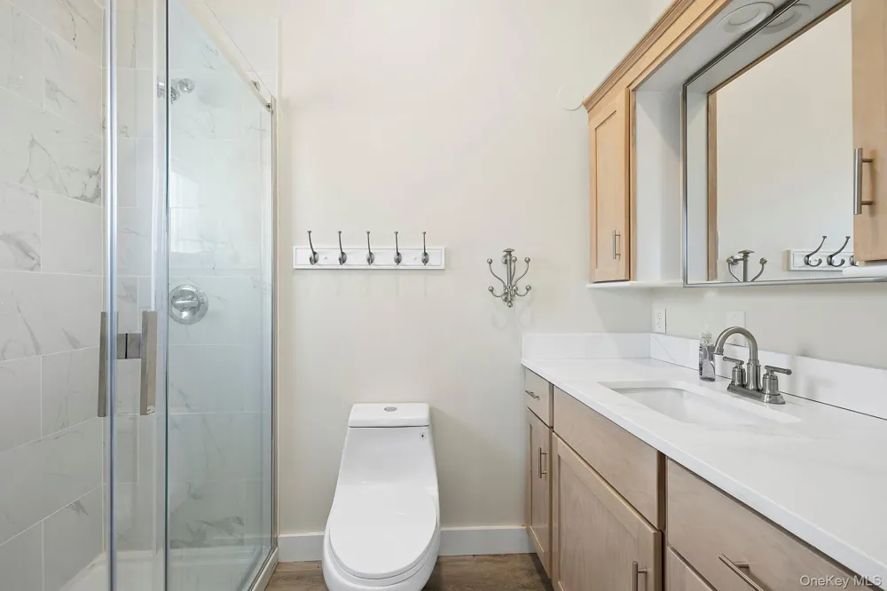 178 Main Road Riverhead, NY 11901
