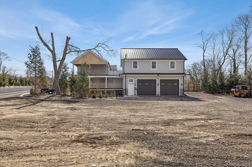 178 Main Road Riverhead, NY 11901