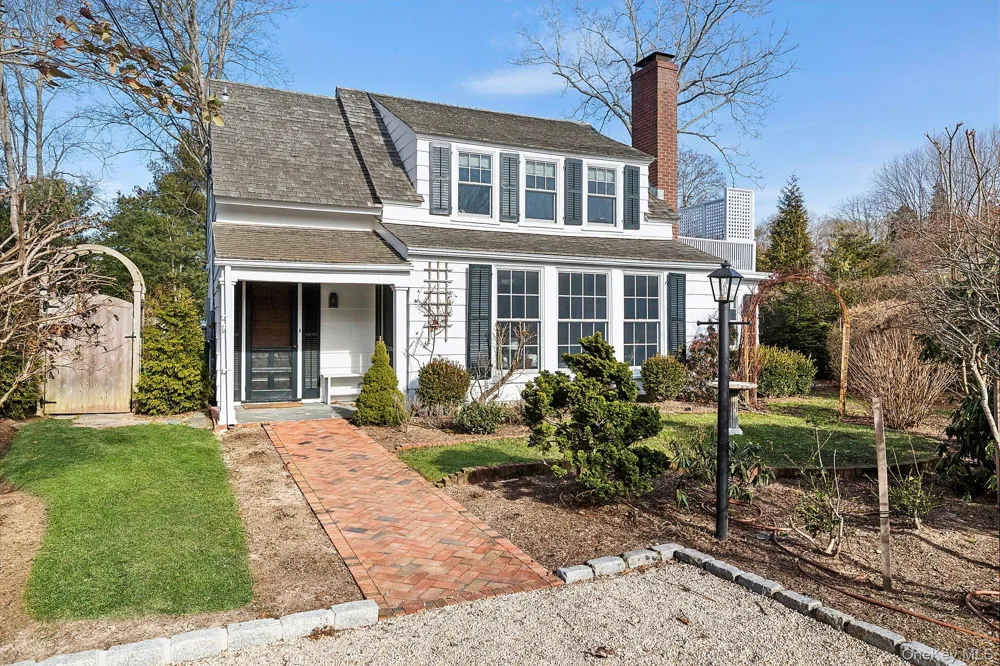 393 Hill Street Southampton, NY 11968