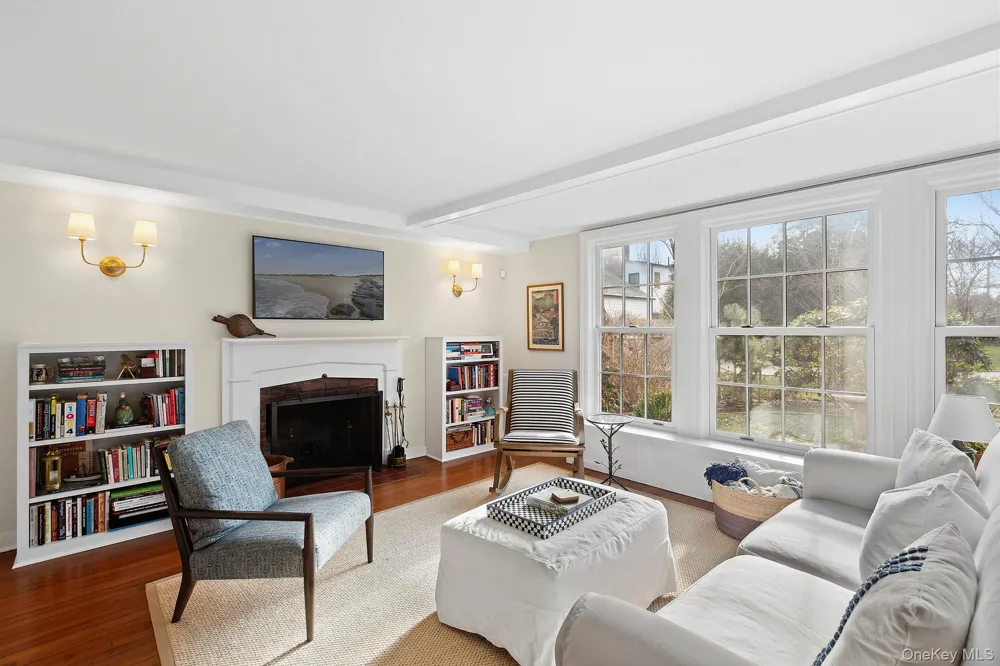 393 Hill Street Southampton, NY 11968