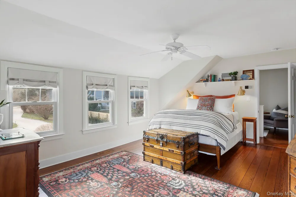 393 Hill Street Southampton, NY 11968