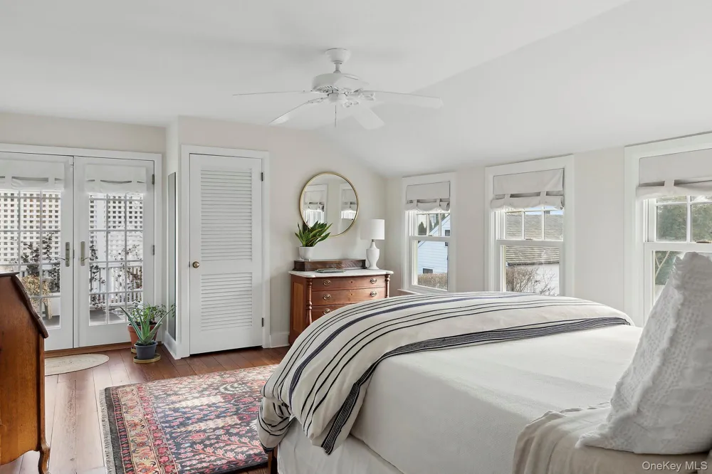 393 Hill Street Southampton, NY 11968