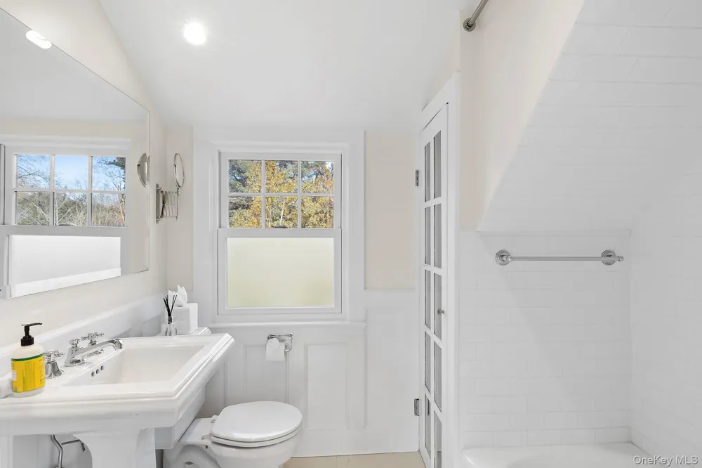 393 Hill Street Southampton, NY 11968