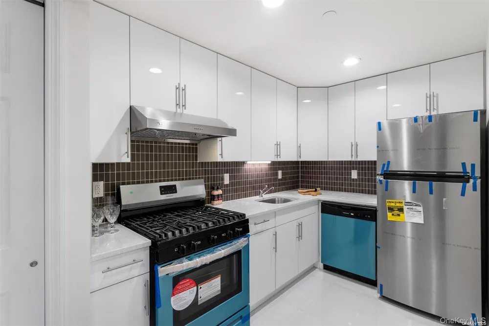 91-23 Corona Avenue #4F Elmhurst, NY 11373