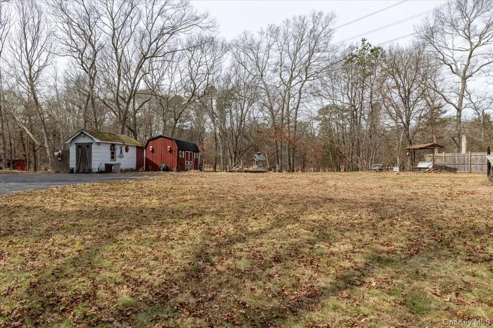 309 Primrose Path Manorville, NY 11949