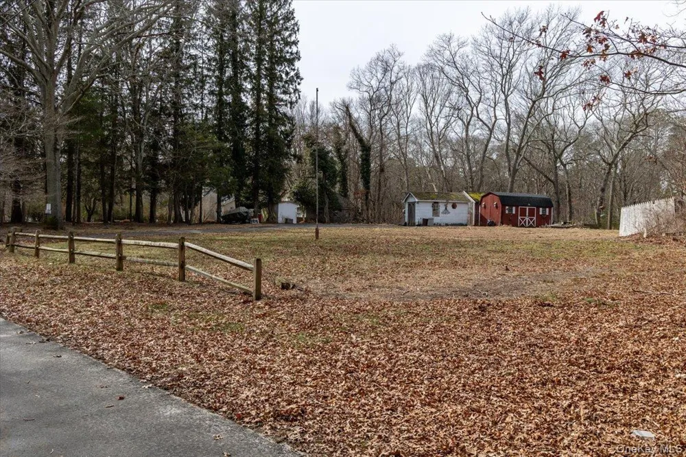 309 Primrose Path Manorville, NY 11949