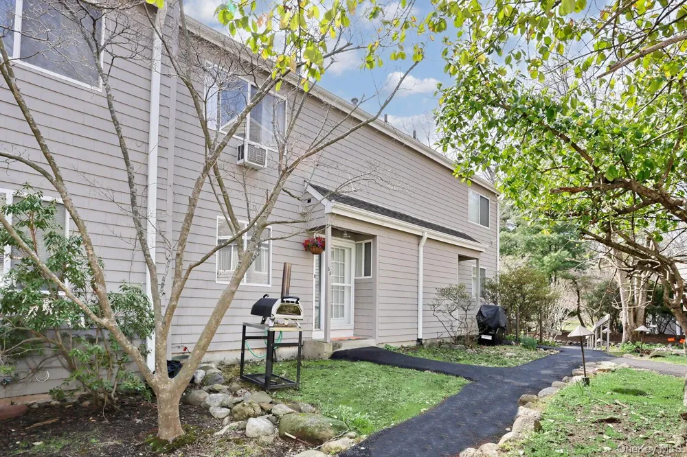 68 Hickory Hill Lane Tappan, NY 10983