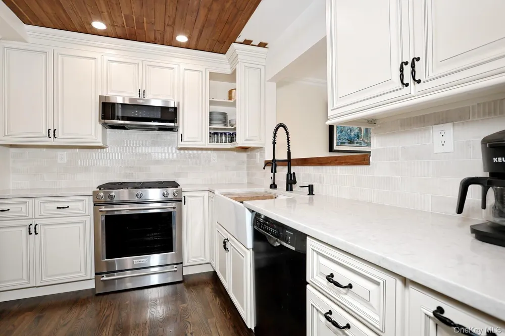 68 Hickory Hill Lane Tappan, NY 10983