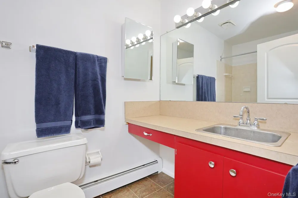 68 Hickory Hill Lane Tappan, NY 10983