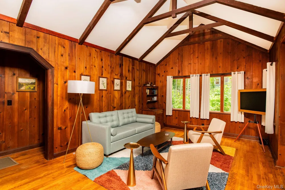 11 Locust Drive Cold Spring, NY 10516