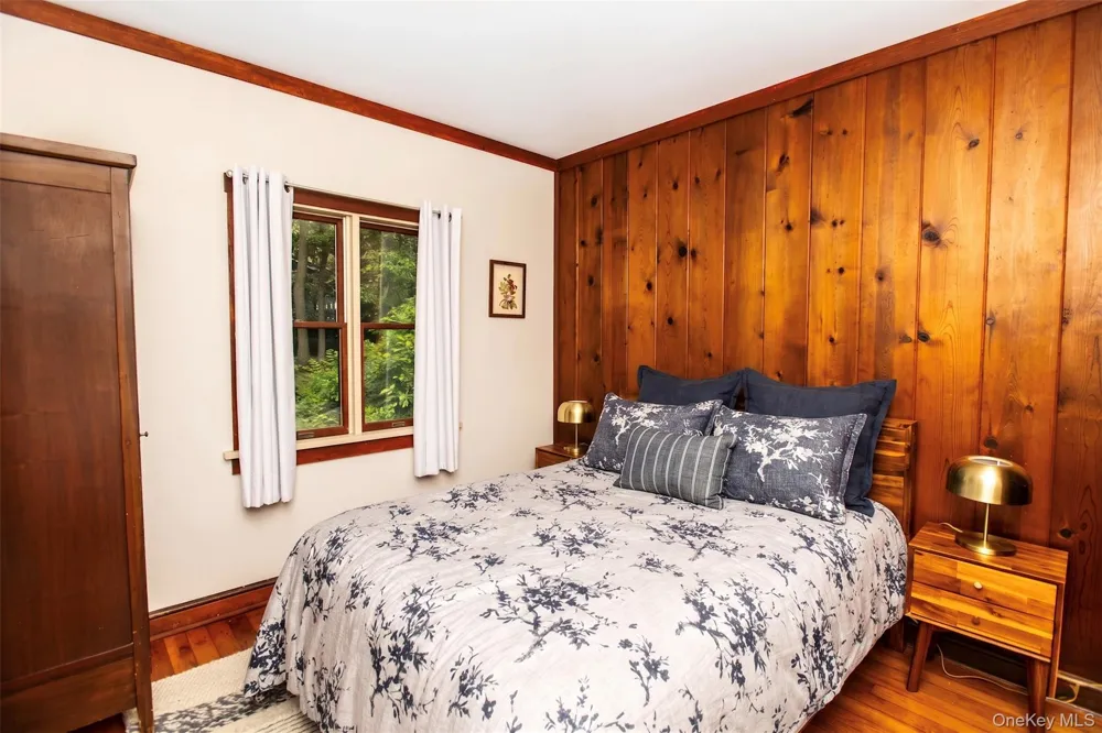 11 Locust Drive Cold Spring, NY 10516