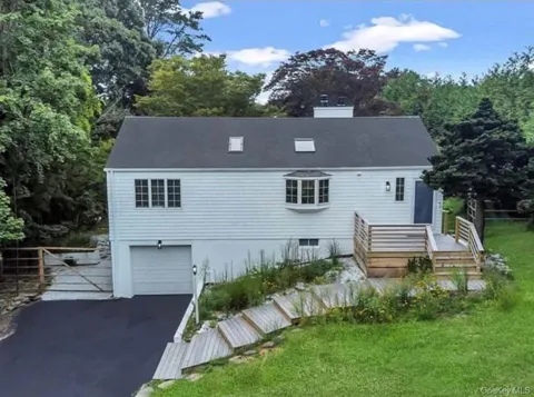 12 Ridge Lane