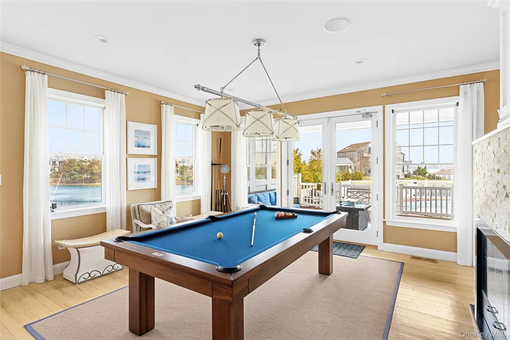 176 Beach Lane Westhampton Beach, NY 11978