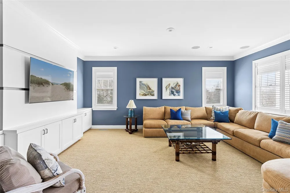 176 Beach Lane Westhampton Beach, NY 11978