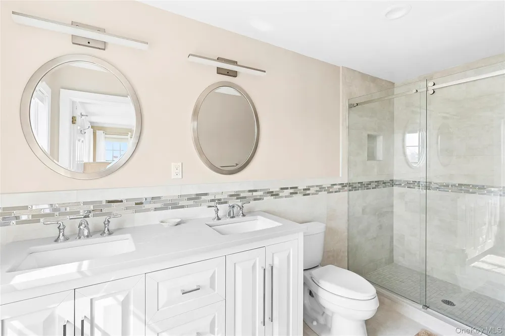 176 Beach Lane Westhampton Beach, NY 11978