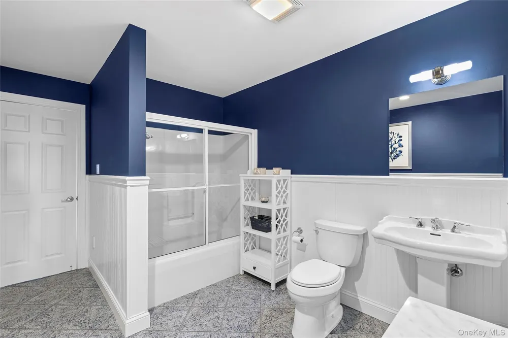 176 Beach Lane Westhampton Beach, NY 11978