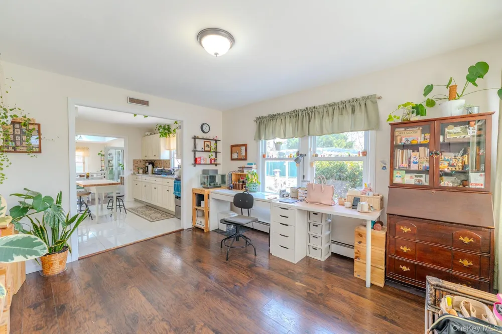 33 Manor Drive Shirley, NY 11967