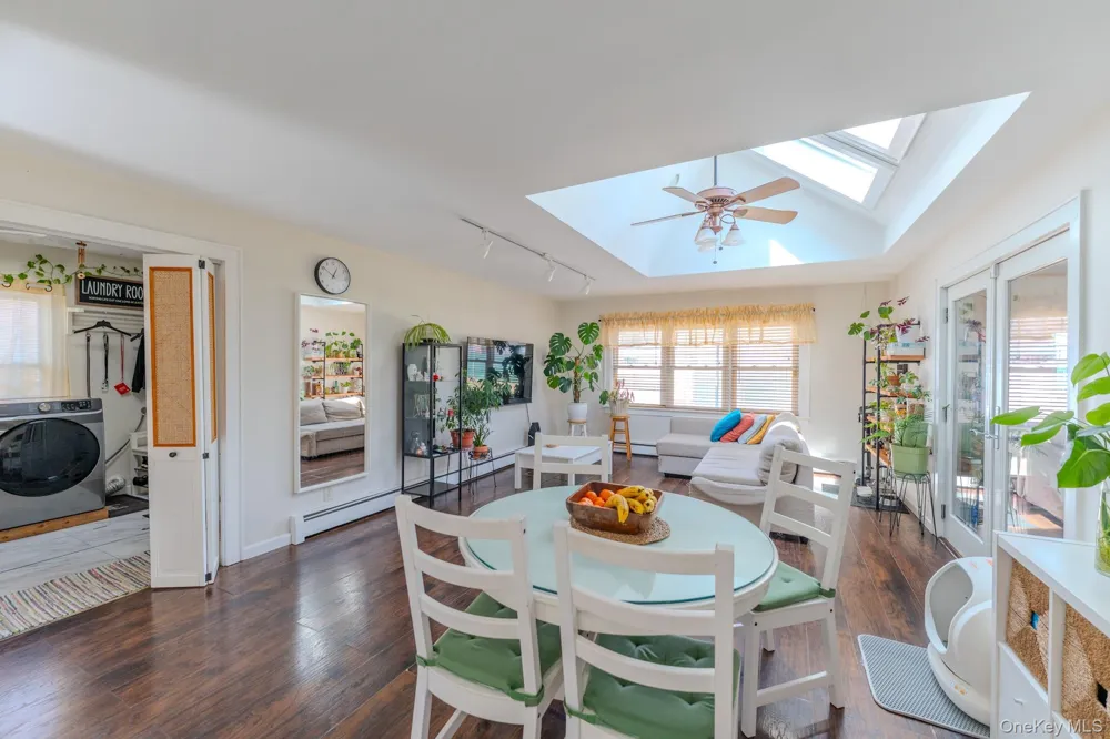 33 Manor Drive Shirley, NY 11967