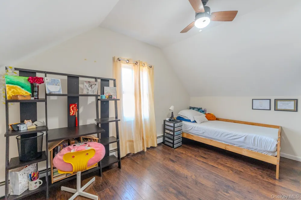 33 Manor Drive Shirley, NY 11967