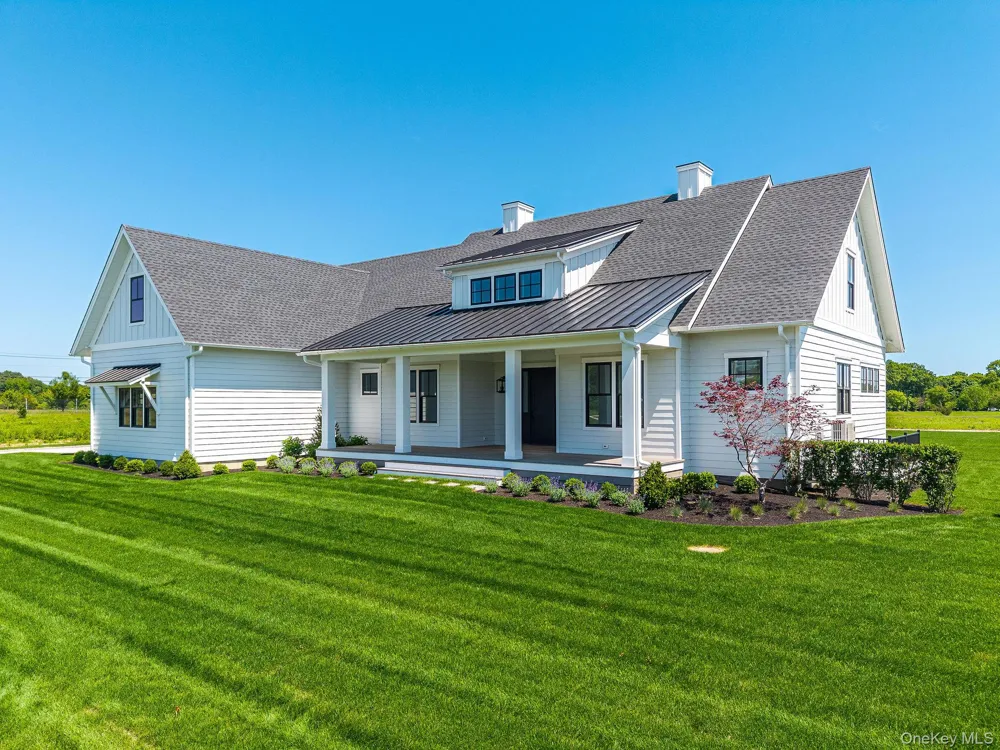 25 Club Drive Baiting Hollow, NY 11933