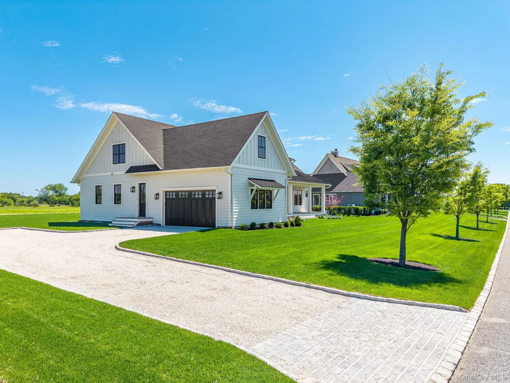25 Club Drive Baiting Hollow, NY 11933