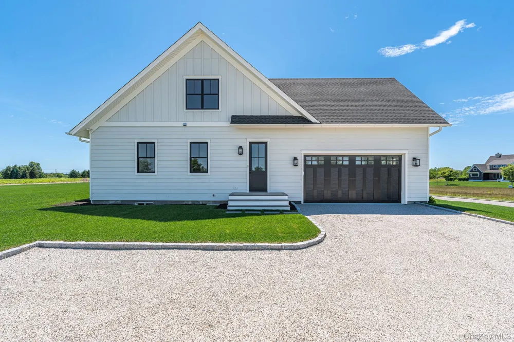 25 Club Drive Baiting Hollow, NY 11933