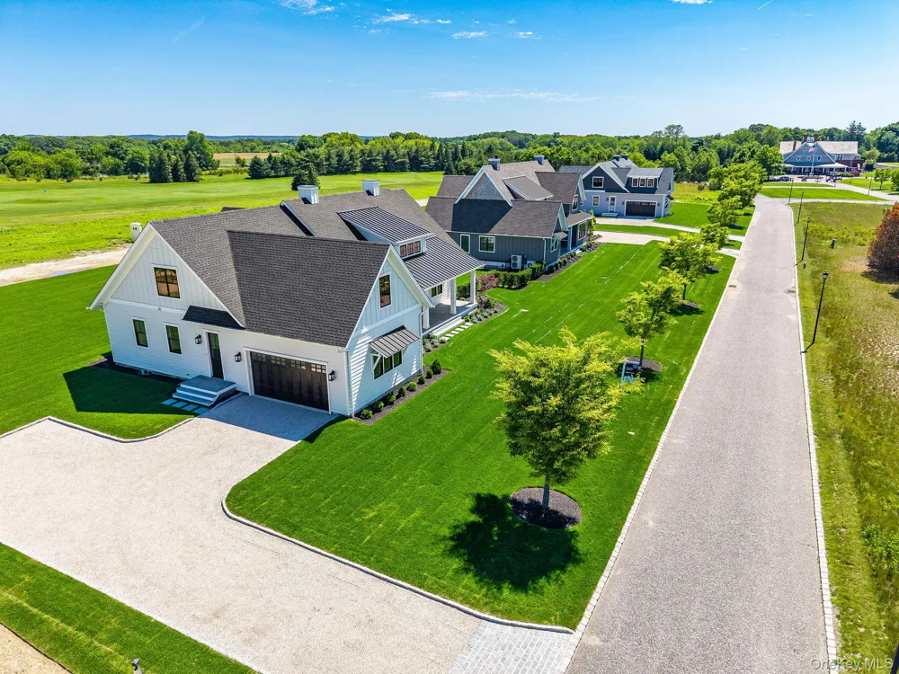 25 Club Drive Baiting Hollow, NY 11933