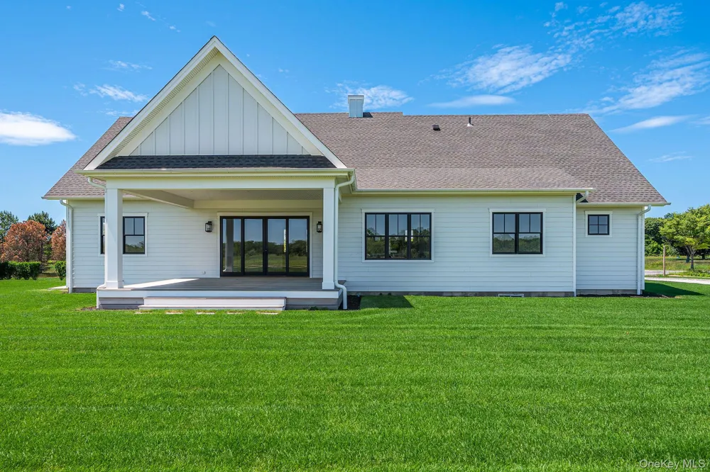 25 Club Drive Baiting Hollow, NY 11933